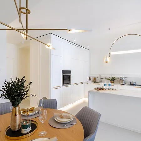 Elite Banus La Alcazaba Luxury Apartment Marbella