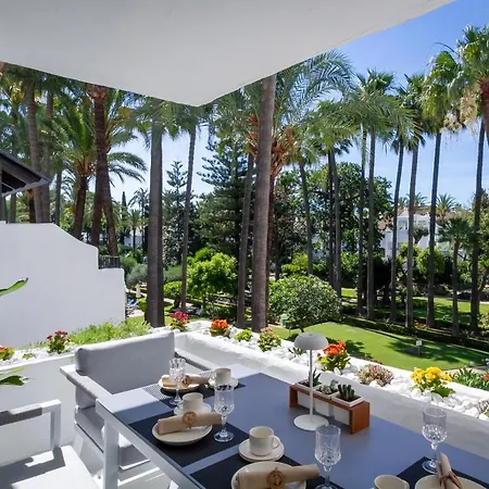 Elite Banus La Alcazaba Luxury *