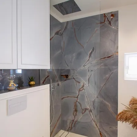 Elite Banus La Alcazaba Luxury Apartment *